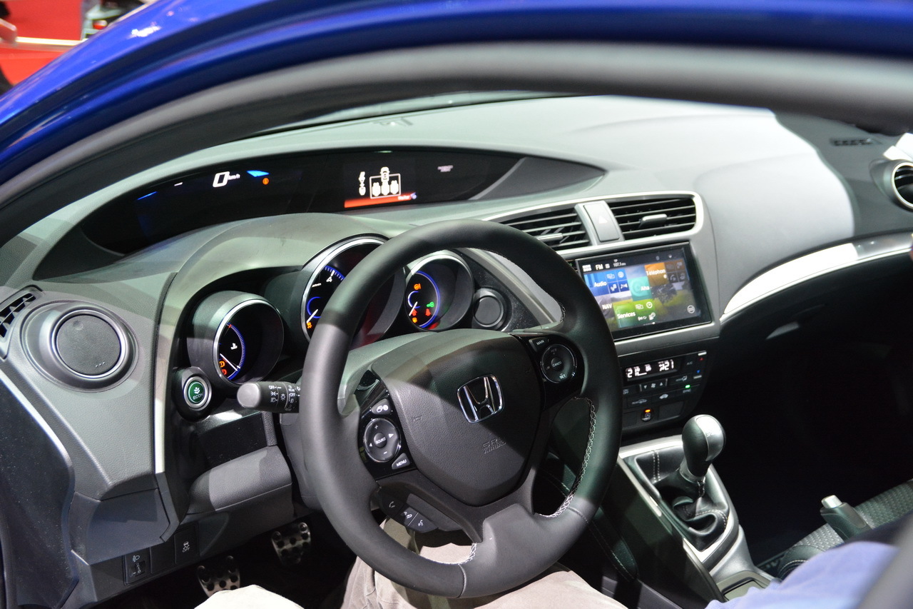 Carnet de route : découverte de la Honda Civic restylée au Mans - carblogfr.live découvrez la nouvelle honda civic restylée lors d'une présentation exclusive au mans. design modernisé, performances améliorées et innovations au rendez-vous pour une expérience de conduite unique.