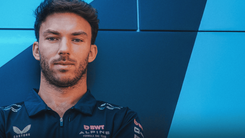 découvrez pourquoi pierre gasly critique ouvertement steve nielsen, son ancien directeur sportif, et les tensions qui en découlent dans le monde de la formule 1.