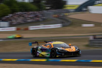 Grégoire Saucy rejoint les rangs du prestigieux programme McLaren - carblogfr.live découvrez l'arrivée de grégoire saucy chez mclaren, une nouvelle étape prometteuse dans sa carrière de pilote automobile.
