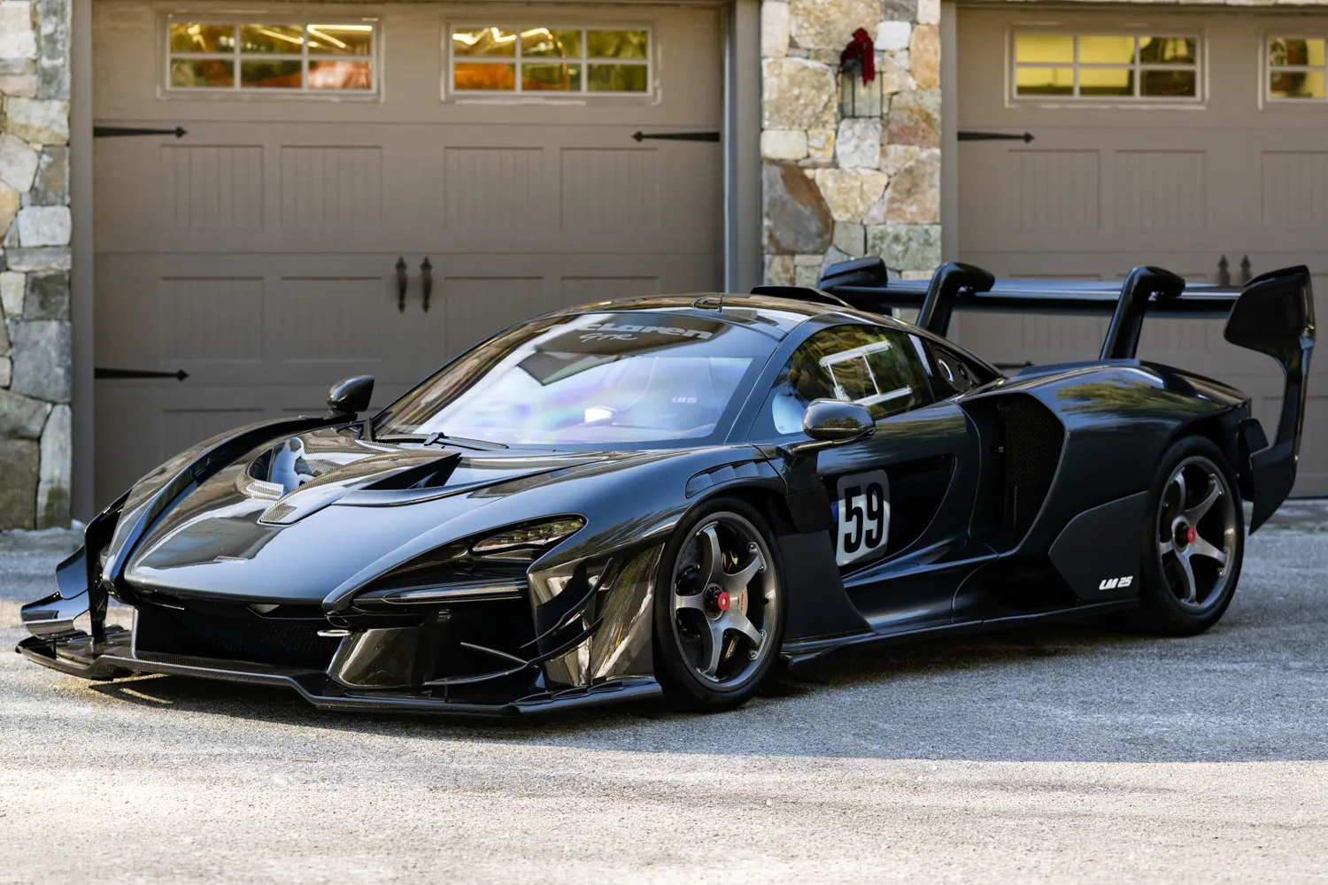 La seule McLaren Senna GTR LM 25 signée Lanzante bientôt disponible à la vente - carblogfr.live découvrez la mclaren senna gtr lm 25 signée lanzante, une édition exclusive et rare, bientôt disponible à la vente pour les passionnés de voitures de collection.