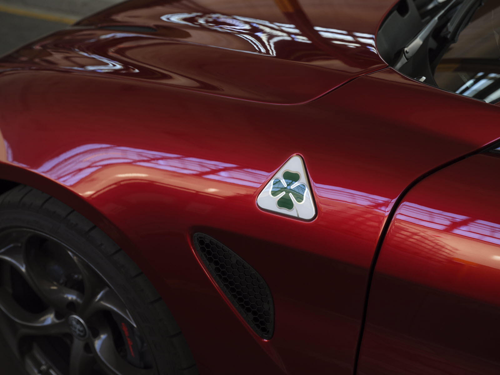 Redémarrage de la production des Alfa Romeo Giulia et Stelvio Quadrifoglio : un retour en puissance attendu - carblogfr.live découvrez le redémarrage de la production des prestigieux modèles alfa romeo giulia et stelvio quadrifoglio, alliant performance et design italien emblématique.