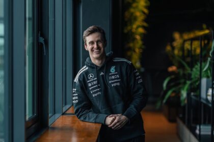 Théo Pourchaire fait son grand retour en Formule 1 grâce à Mercedes - carblogfr.live découvrez le retour spectaculaire de théo pourchaire en formule 1 avec l'équipe mercedes, une nouvelle étape prometteuse dans sa carrière.