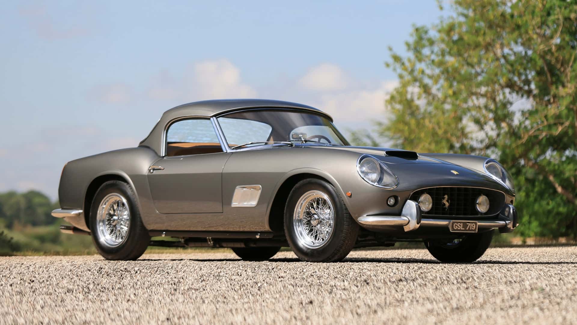 Une Ferrari 212 ayant appartenu à Roberto Rossellini en star de la vente aux enchères Gooding & Christie’s - carblogfr.live découvrez la ferrari 212 de rossellini, une pièce d'exception mise en vedette aux enchères. une occasion unique pour les passionnés de voitures de collection.
