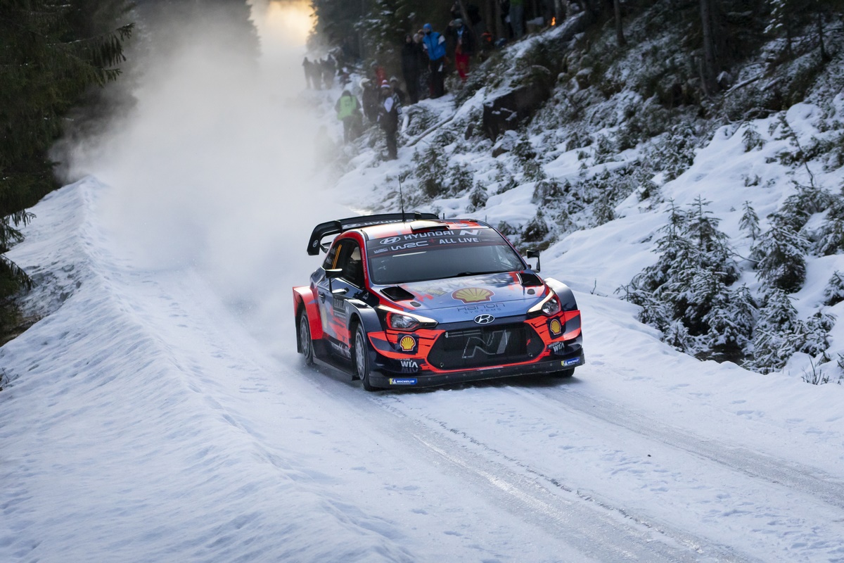 Rallye de Suède : Neuville frappé par une lourde sanction, une faute aux conséquences potentiellement sévères - carblogfr.live découvrez comment neuville fait face à une lourde sanction lors du rallye de suède, impactant sa performance et le classement.